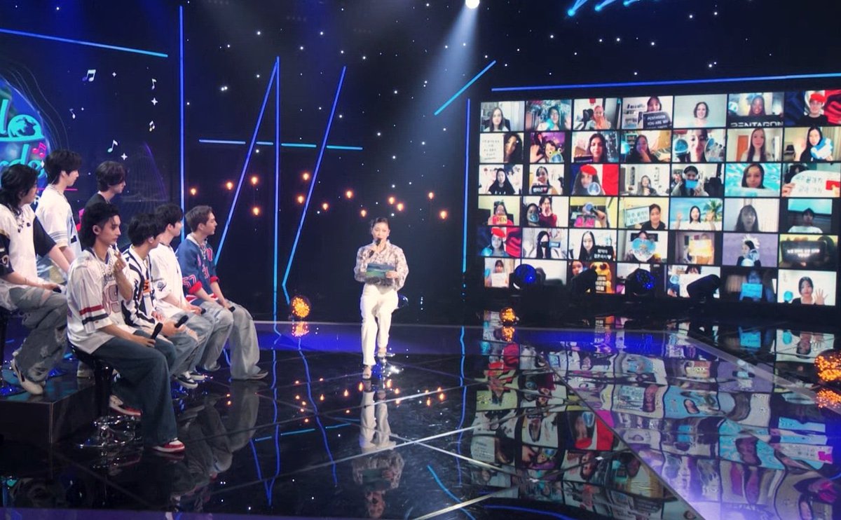 PENTAGON_FRANCE's tweet photo. Vos admins étaient présents au KBS WORLD Beyond Borders pour soutenir #PENTAGON ! 💫 https://t.co/605Lad6W9n