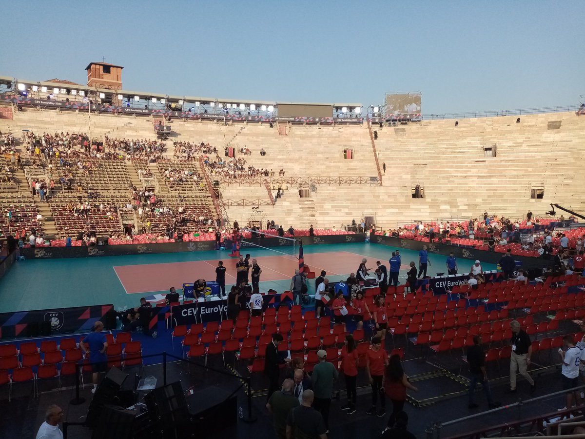 Il ferragosto migliore di sempre 💙🇮🇹🏐🥺✨ #EurovolleyW23 #ArenadiVerona #Italvolley