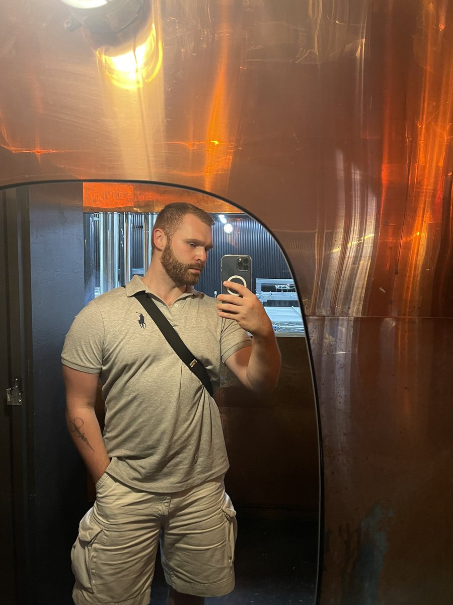 _XGUAY's tweet image. Thanking the universe for this lighting