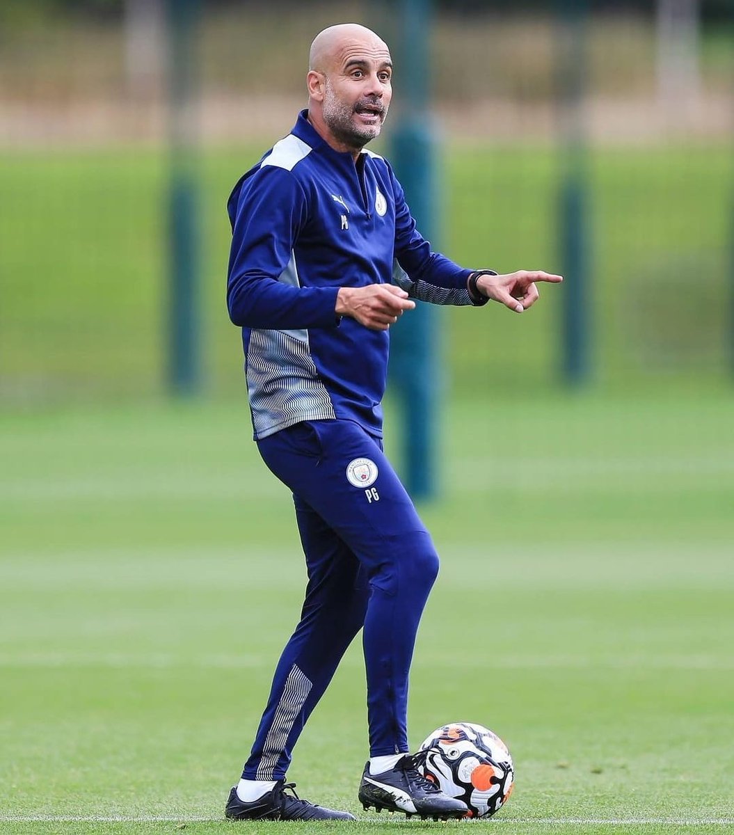 ¿Cómo se práctica? Jugando. No entiendo otra manera para mejorar jugando al fútbol que jugando. Porque jugando tienes que tomar decisiones continuamente, a tiempo real.

Pep Guardiola.🔝⚽️