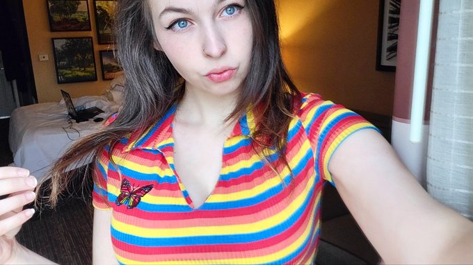 all rainbows n sunshine ❤️🌈good vibes https://t.co/Amj9uLbdd6