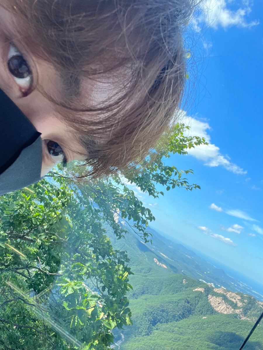 BooKwanBR's tweet photo. SEUNGKWAN!

Seungkwan apareceu no Weverse e deixou uma carta cheia de amor com algumas fotos, segue a thread:

"Como você está, CARAT? Já faz algum tempo. Eu tinha muito a dizer, mas senti muito a sua falta. CARATs, vocês estavam curiosos para saber como eu estava indo, certo?" https://t.co/2HdbyL6529
