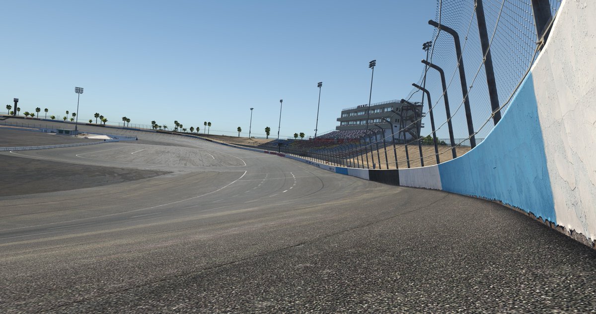 iRacing's tweet image. left or right?