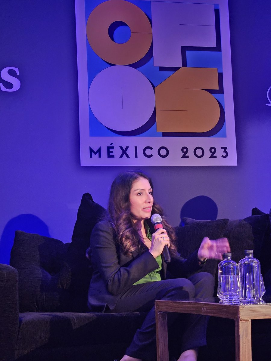 TelefonicaMX's tweet photo. "En Telefónica apostamos por la digitalizacion y el uso de la tecnología en todos nuestros procesos, desde una cultura organizacional que nos permite adaptarnos al cambio constante en un mundo cada vez más digital" @delicecristal #CFOsMX2023 #ForbesGathering https://t.co/fLurEMpCoN