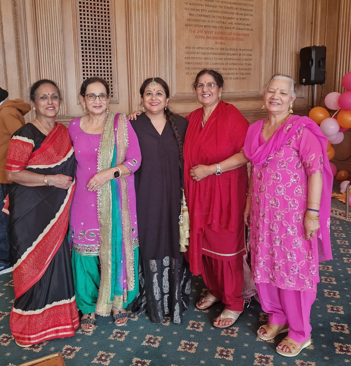 What a wonderful day celebrating cultures & sharing stories of South Asian Communities in Leeds.
A play 'Flight to UK' from @sikhelders followed by dance workshops, poetry & stories with @ABALeeds
@SAHM_UK @Touchstone_Spt @LEEDS_2023 @LCC_BAME 
#stories #SouthAsianHeritageMonth