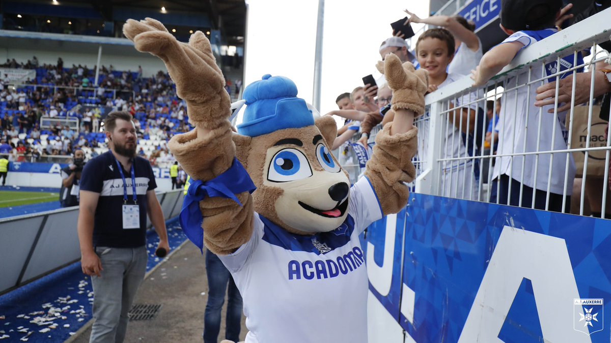 AJ Auxerre tweet media