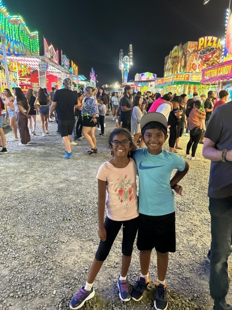 Ram4Supervisor's tweet photo. Over the weekend, It was great to join Loudoun County Transit and Commuter Services efforts teaming up with Clean Air Partners in August to raise awareness during Ozone Action Month. #CAPOzoneAction
Stopped to catch some carnival games and rides at One Loudoun. https://t.co/zmyHOt37xe