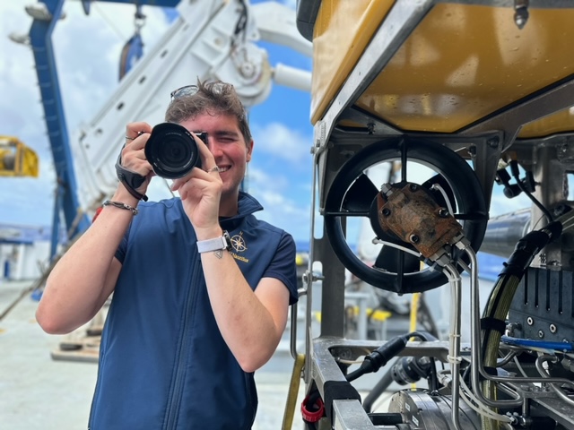 EVNautilus's tweet image. Today&apos;s #InstagramTakeover comes from #Colorado native and graduate student at University of California, Santa Barbara Logan Ossentjuk. Learn about his role as a #videoengineering intern aboard #EVNautilus as he updates our #Instagram and #Facebookstories throughout the day.
