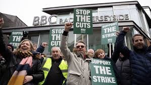 RadioWatcher's tweet photo. BBC journalists renew industrial action over cuts to local radio https://t.co/vmSG6LZsDb
#bbccuts #keepbbclocalradiolocal #ukradio #bbcstrikes #savebbclocalradio #bbclr #journalism #nuj https://t.co/Y8YeOax2Oo