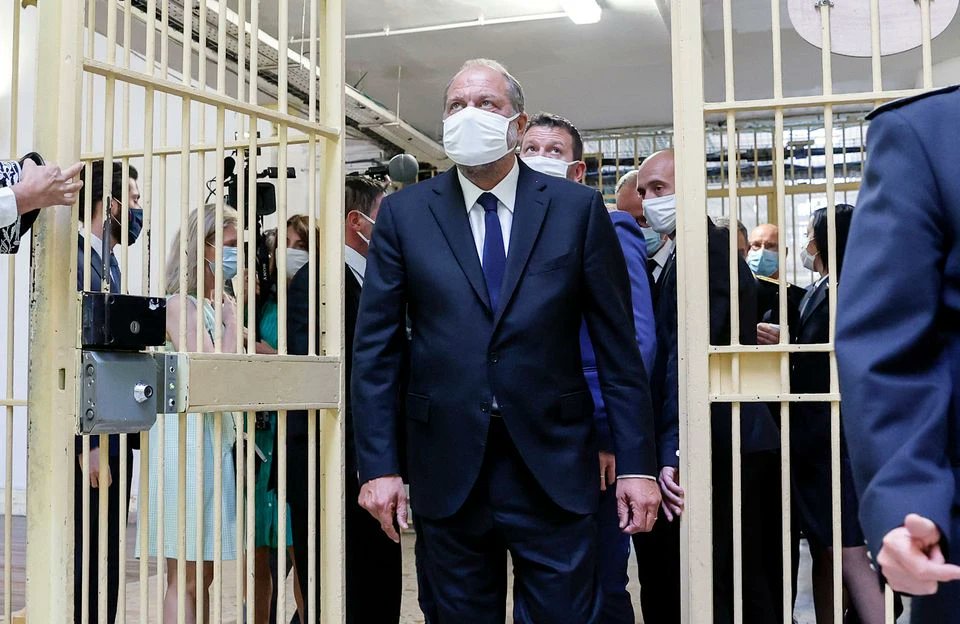 🚨🚨🚨EXCLU  Infos : 
Liste de TOUS LES ministres de l'ACTUEL gouvernements qui ont un problème avec la justice c'est EDIFIANT 🔥🔥
- Élisabeth Borne 1er ministre visée par des accusations de conflit d'intérêts dans l'attribution du marché de la future A79 à Eiffage son ancien