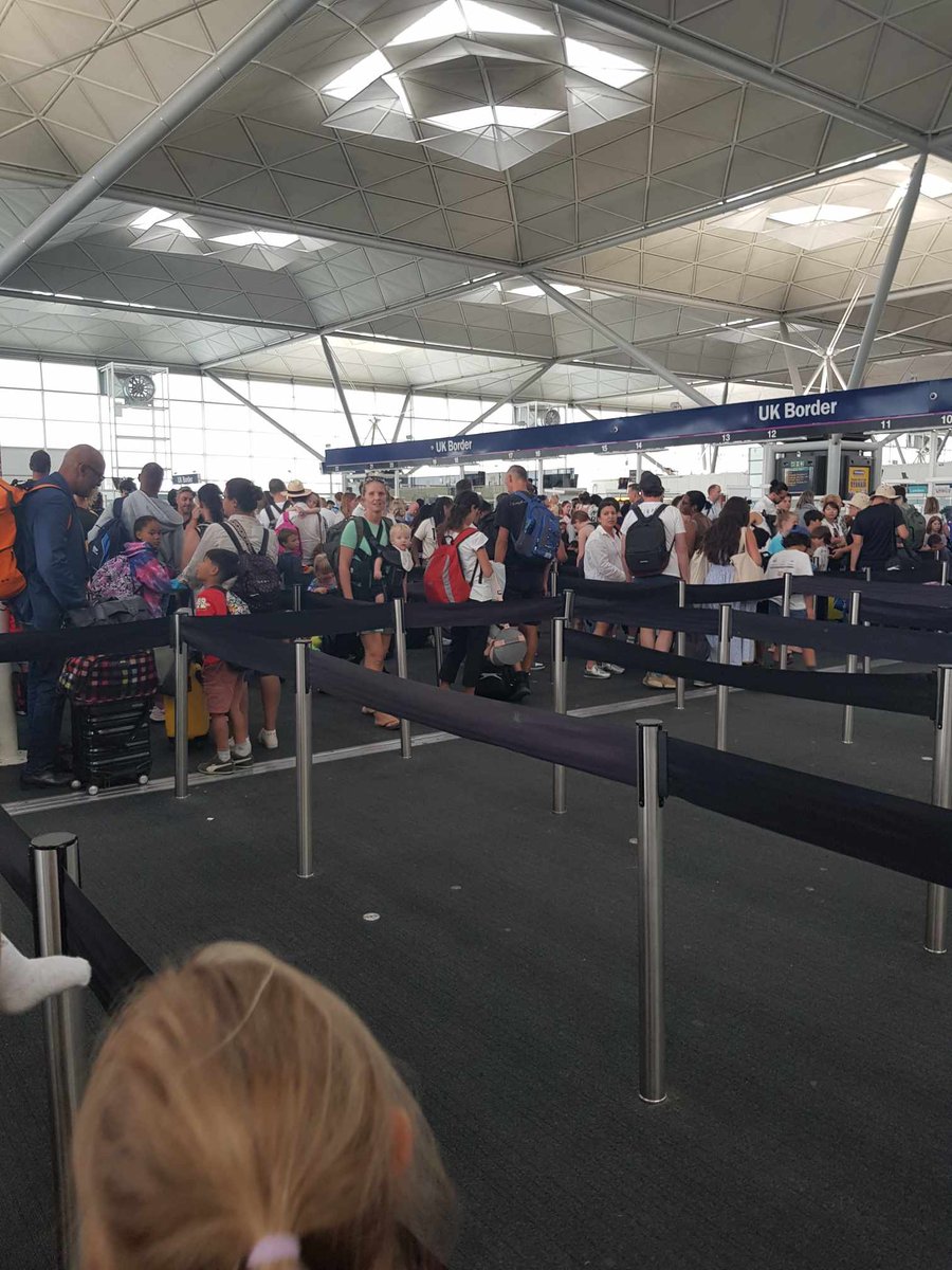 EgrGameStudio's tweet photo. @STN_Airport so all these families with children crying and needing bathrooms etc are ok to wait for over an hour because u have hardly any passport desks open... #sortitout #staffcrisis #noworkers https://t.co/9qQ6sFchRy