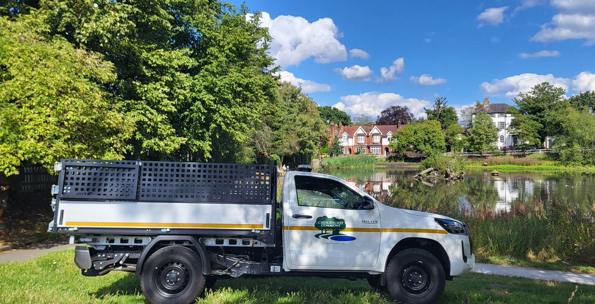 Tuesday! #Chislehurst #blueskies #summer #villagepond #newtruck #community