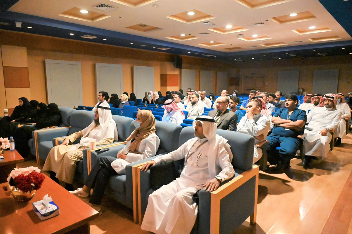 med_cluster's tweet photo. نفذ #تجمع_المدينة_الصحي ممثلاً بإدارة التميز والجودة وبالتعاون مع المركز السعودي لسلامة المرضى ورشتي عمل بعنوان "سلامة المرضى"و "التحليل الجذري للأسباب" ، استهدفت الكوادر الطبية والتمريضية والقيادات بالمستشفيات و المراكز وذلك بهدف رفع جودة الخدمات المقدمة. https://t.co/WoeLIWgpuO