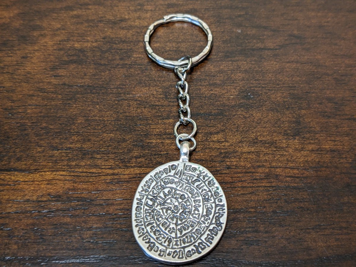 SquidsCraftLair's tweet photo. Made this Phaistos Disc keychain. 

#history #archaeology #ancientgreece #phaistosdisc #handmade https://t.co/7OMfduEC9F