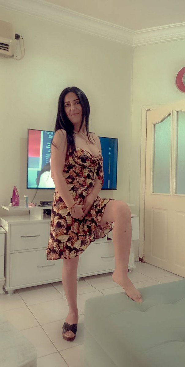 Evet arkadaşlar ücretli showlarimiz başlamıştır kendisi bı harika ben canli olarak da görüştüm süper sizde ücretli show istiyorsanız benimle iletişime gecin