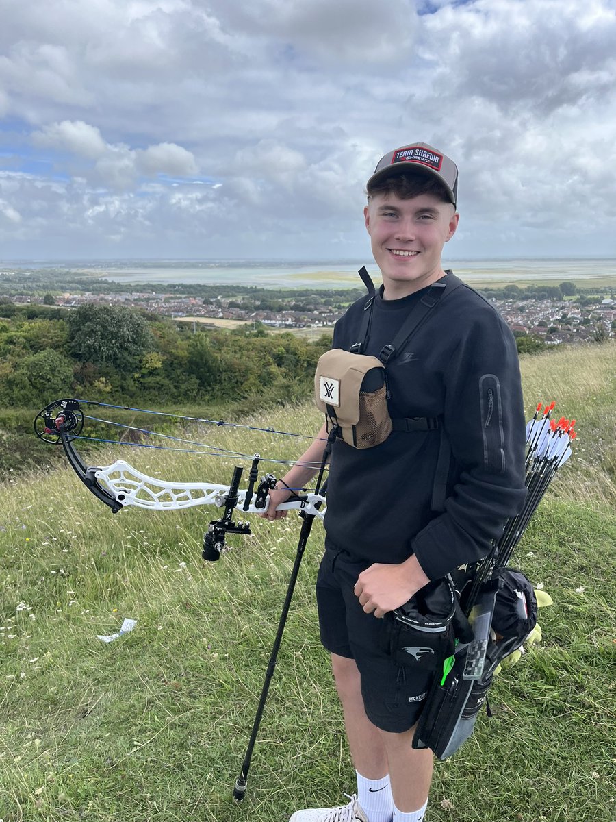 Reesytheyid's tweet photo. @sportwales @sport_leisure @Sport_Wales @CaerphillyObsvr Ioan Rees selected for 2023 Euro Field Championships in Italy !! 🏴󠁧󠁢󠁷󠁬󠁳󠁿🇬🇧🏹 https://t.co/9tK4JUWyTs