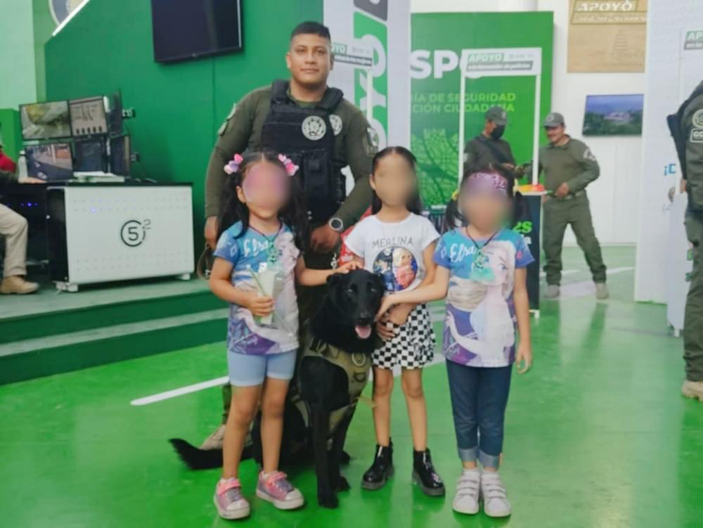 SSPC_SLP's tweet photo. ✅Podrán disfrutar de la convivencia canina con el #AK9, conocer acerca de las labores del C5i2 así como disfrutar del circuito de juegos.
¡Te esperamos! Recuerda que nos encontramos en el Pabellón Gubernamental de 12:30 del día a 9:30 de la noche.
#EnSanLuisSíHayApoyo https://t.co/JltiKEjwWC