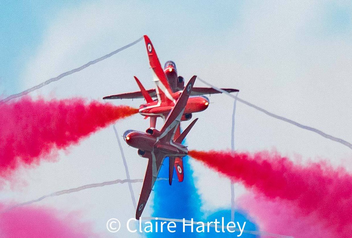 Claire Hartley tweet media