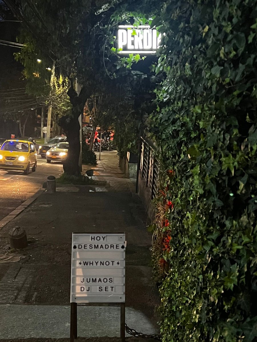 MarcelitaRodVel's tweet photo. @davalho Miércoles, jueves, viernes y sábado Bar Perdido Bogota en barrio residencial https://t.co/pbDCu9poVg