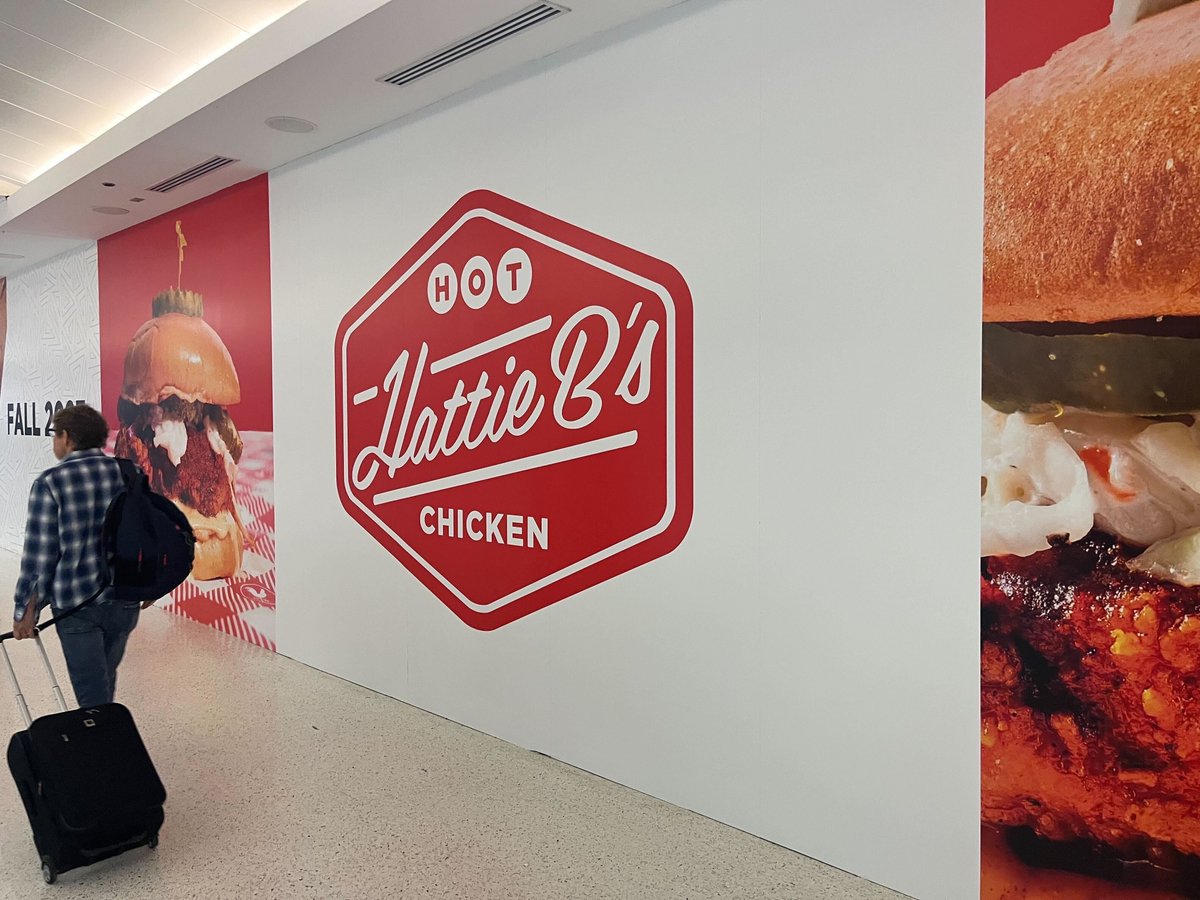 HattieBs's tweet photo. Landing soon!

#BNA https://t.co/3GQpkrWdj1