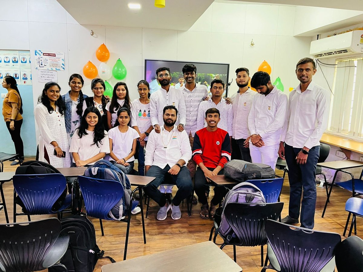 iamkrp8877's tweet photo. Celebrating to independence day in our Fortune Cloud Technologies Group 🇮🇳✌💫 https://t.co/40sCx2s8HZ