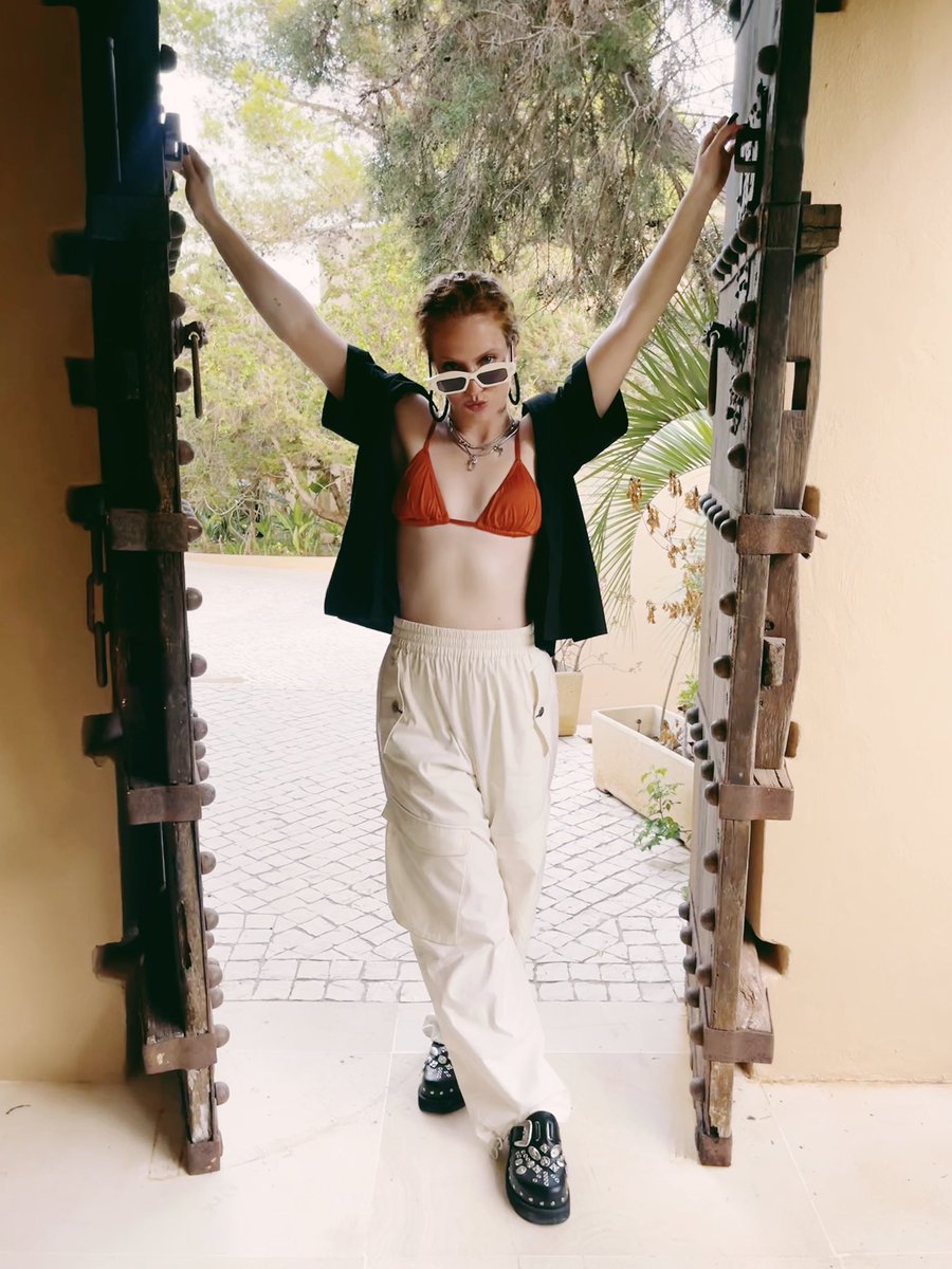 Jess Glynne tweet media