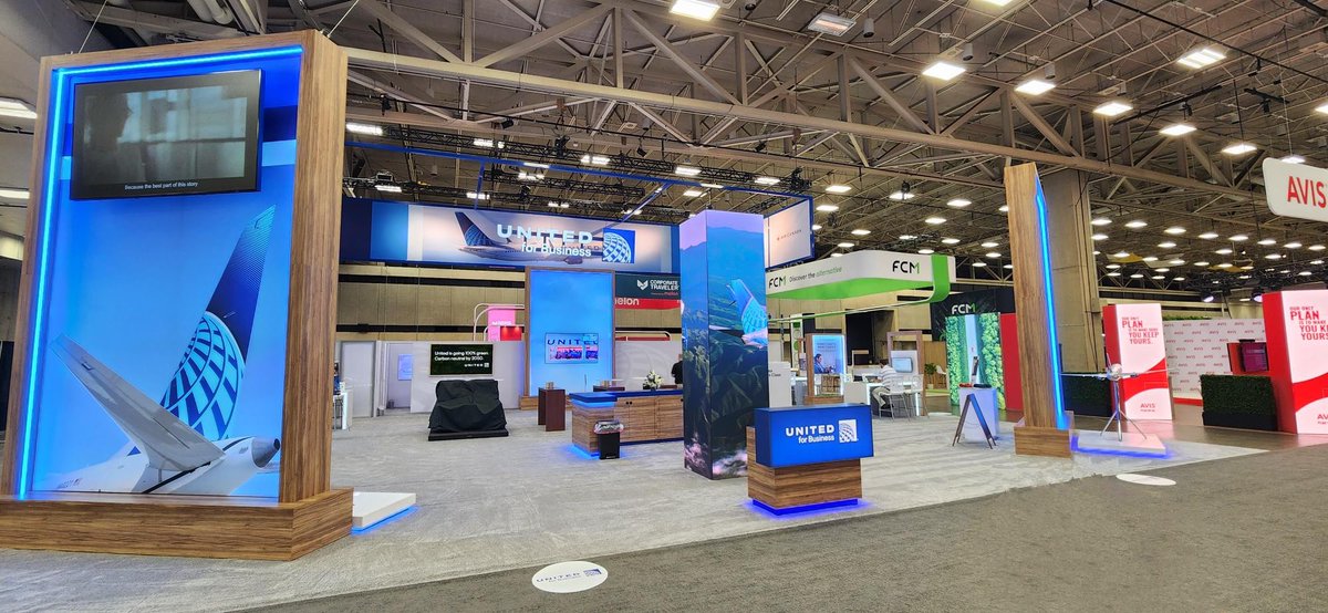 GSEAV's tweet photo. At this years #GBTA2023, we partnered w/ @Derse for the @United booth, helping them stand out by offering a unique freestanding LED Wall Column Tower, utilizing #Aluvision corner tiles. Also in the booth were 98”, 86” &amp; 75” #LEDmonitors -Call us to see what we can help you create https://t.co/4DKpcaHZpN