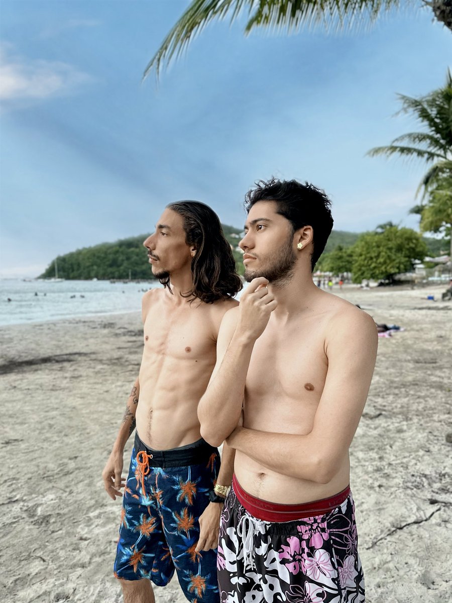 goldycraigs's tweet photo. Deux frères 🩸
#lavieestbelleenfamille #martinique https://t.co/ztmU0QGFJn