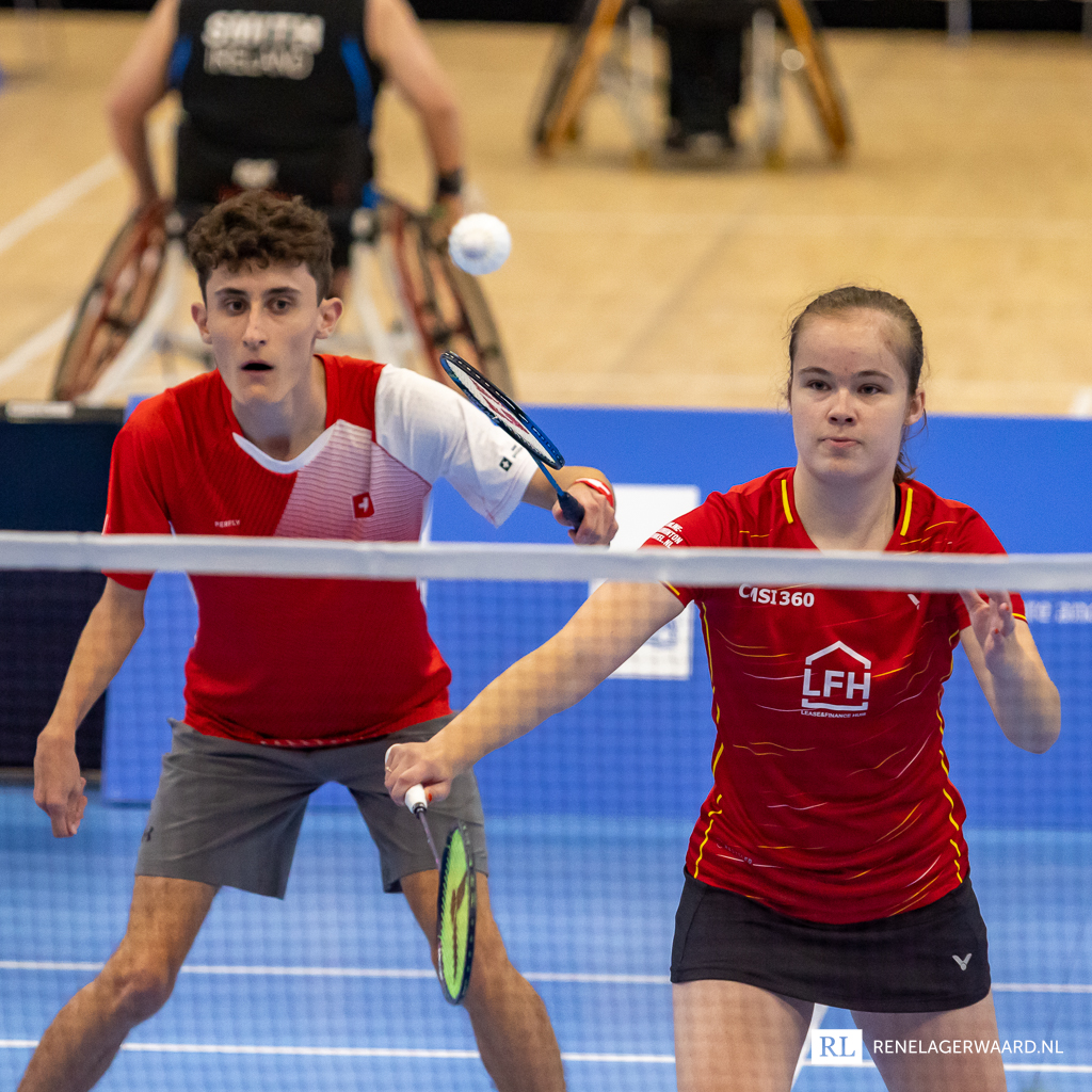 BadmintonNLD's tweet photo. Op de eerste dag van de EK Para badminton 2023 kwamen Sophie, Joshua en Meike in actie in de groepsfase. Morgen komt Jareth voor het eerst in actie. Let's go Dutchies! 🧡🔥🙌
#badminton #parabadminton #EPC23 #wijzijnbadminton
( 📸 René Lagerwaard) https://t.co/4HkrcTy5iE