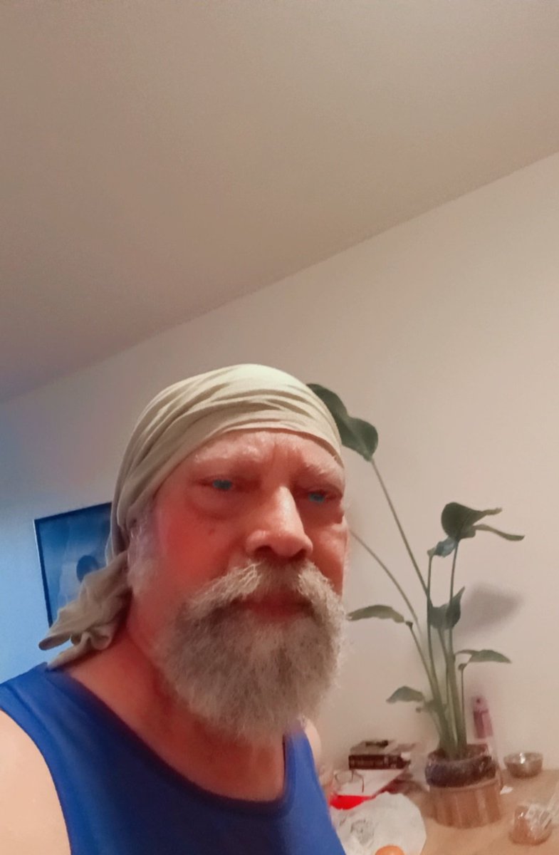 studie_bijbel's tweet photo. Hello everyone how are you!

What you up to now ? https://t.co/jUrMr5Fmto