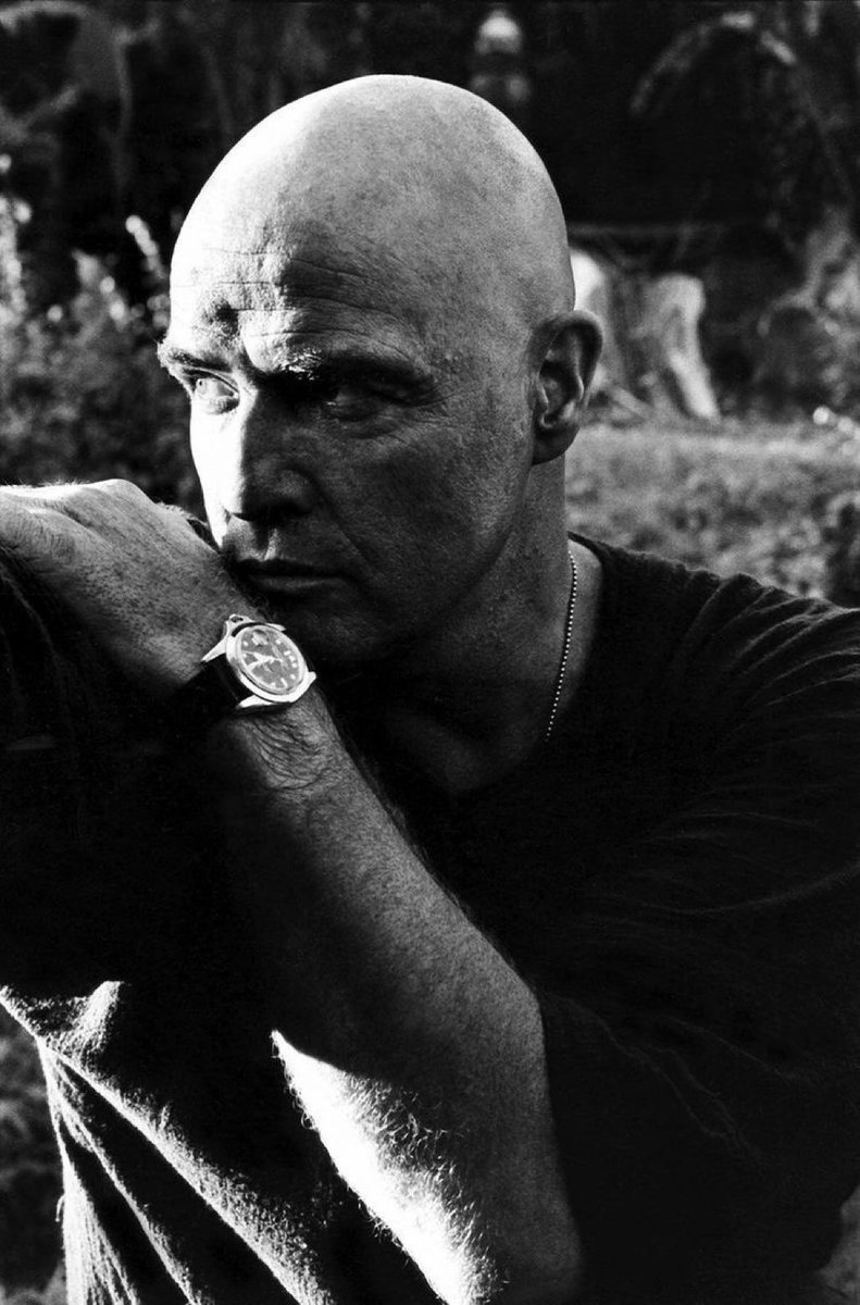 RealEmirHan's tweet photo. Marlon Brando 

on the set of
Apocalypse Now (1979) https://t.co/6bbGOQ5iEs
