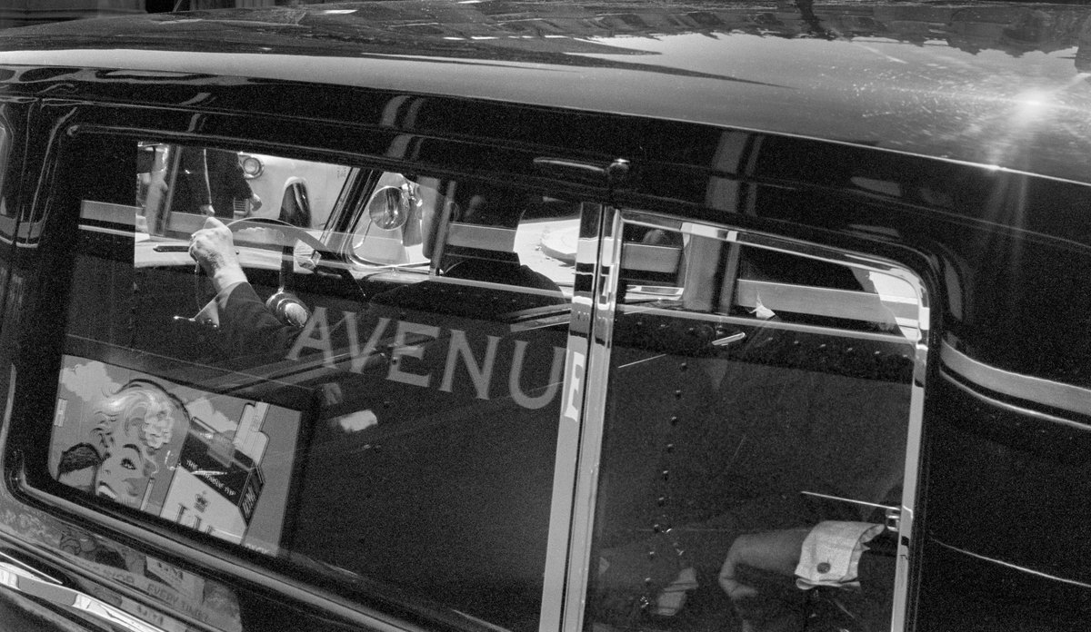 21stEditions's tweet photo. https://t.co/dmVzm7SozB #adgercowans #platinumprints #blackumbrellas #gordonparks #21steditions
Well, I was sitting on the bus and I looked out and the first thing I saw was this cuff. Then I saw a reflection of Fifth Avenue in the top of the car and I thought, well that is cool https://t.co/N6OSVVc8cN