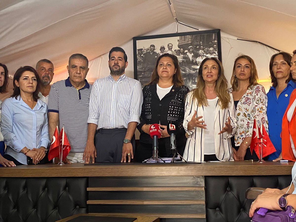 AylinNazliaka's tweet photo. Genel Başkanımız Sayın @kilicdarogluk 'nun görevlendirmesiyle 
CHP Grup Başkanvekilimiz @Av_Burcu03 ve Milletvekillerimizle 6 Şubat felaketinde ağır yıkım yasayan Hatay'dayız. Hatay Koordinasyon Merkezi'nde basın açıklaması yaparak bölgede yaşanan sorunlara dikkati çektik. https://t.co/pAnN9N7epZ