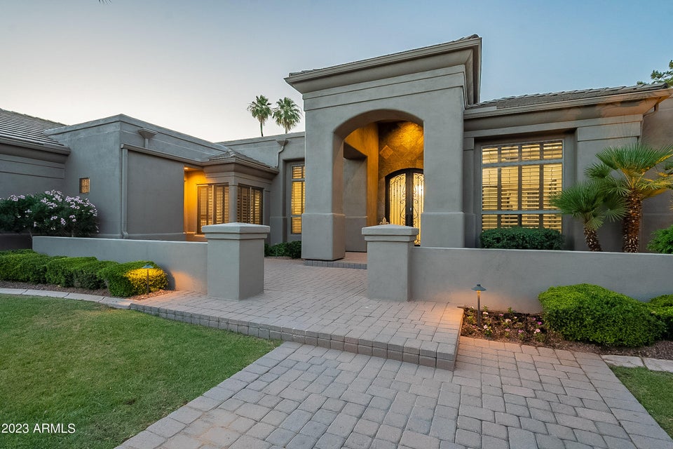 TroyErickson's tweet photo. 🏠 Chandler housing market report for July 2023!🏠

Call/text me when you are ready to buy or sell: 602-295-6807

https://t.co/LwgZNvyFQj

#chandlerhousingmarketreport #homebuying #chandlerrealestate #chandlerhomesforsale #chandler #chandleraz #troyericksonrealtor #realestate https://t.co/UF5HD7oQto