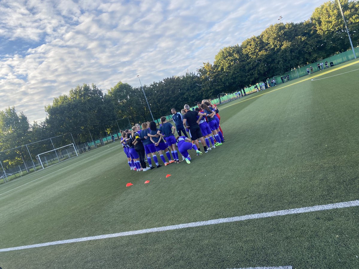 patroladies's tweet photo. Morgen trekken we naar @ClubBrugge voor een oefenwedstrijd tegen de ex-club van @StijnStijnen1!

Een mooie en leerrijke ervaring voor onze jonge garde! 💜⚒️ https://t.co/92xHUdML2V
