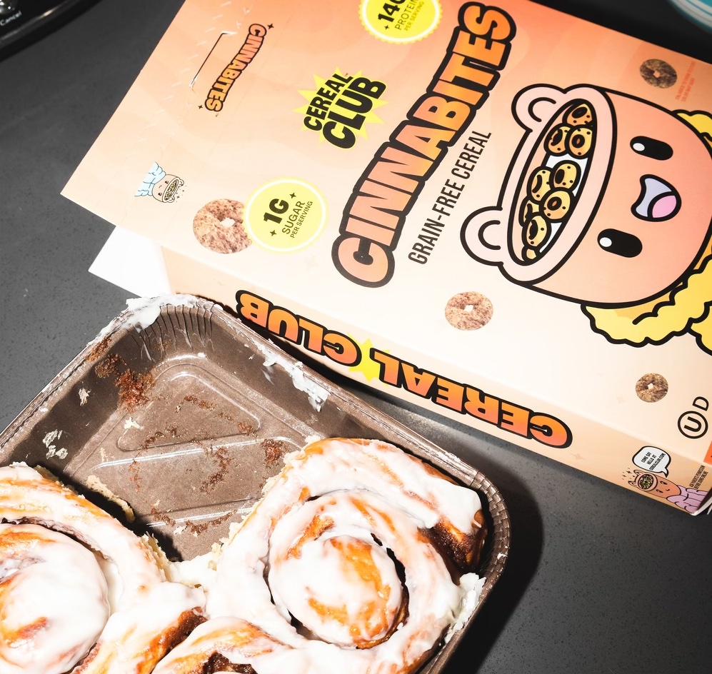 cerealclubnft's tweet image. Join us for a special Tasty Thursdays AMA in Discord with @OmerEats Thursday at 7PM PST

CINNABITES have arrived in your bowls &amp;amp; it's been awesome to see all of your posts 🤍🥣

We'd love to hear your feedback &amp;amp; talk about what's coming next 👀

Discord - discord.gg/cerealclub