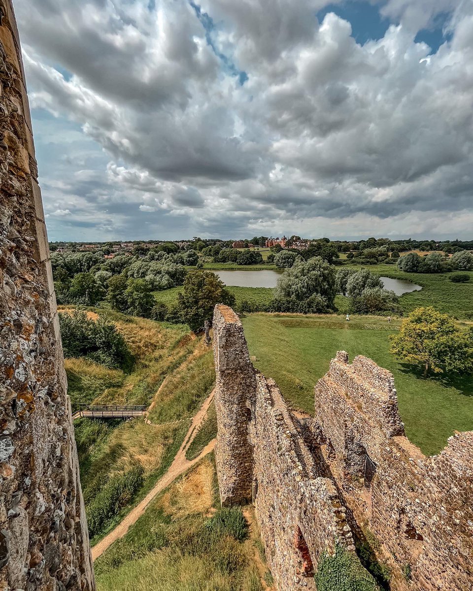 Views from Framlingham Castle 🏰

#englishcountryside #englishcastle #visitengland #visitsuffolk