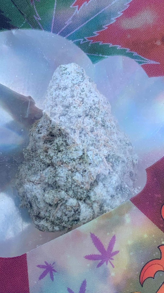 JustinS87677884's tweet photo. I real smoke with 👽 https://t.co/QFwwufoX88