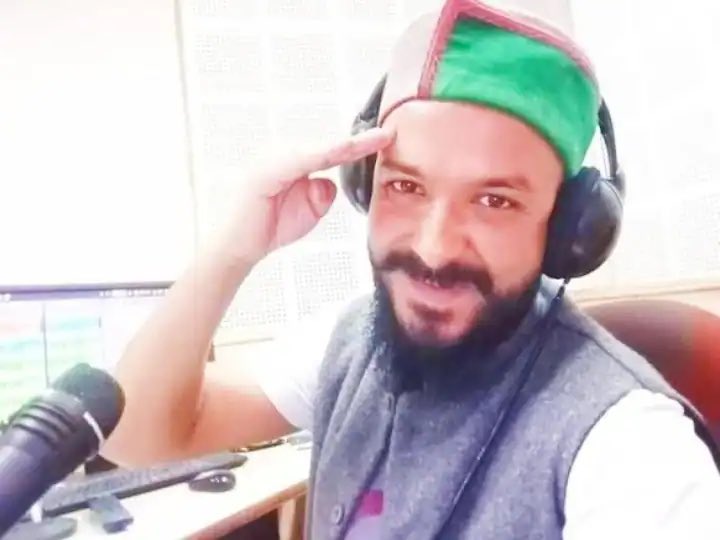 peepoye_'s tweet photo. We celebrate this hero.

After a landslide in Shimla, while assisting those trapped under the debris, Salahuddin Babar Khan risked his own life. In the process of helping others, Babar himself got buried under the rubble and tragically lost his life https://t.co/BpX0uNKnB2