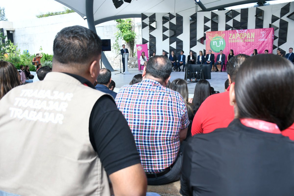 JuanJoseFrangie's tweet photo. La primera Ciudad de las niñas y niños en el país merecía un cuadro de honor para presumir que estamos entre los primeros puestos en apoyo de becas para deportistas y mujeres cuidadoras. https://t.co/DW29hAhmrb