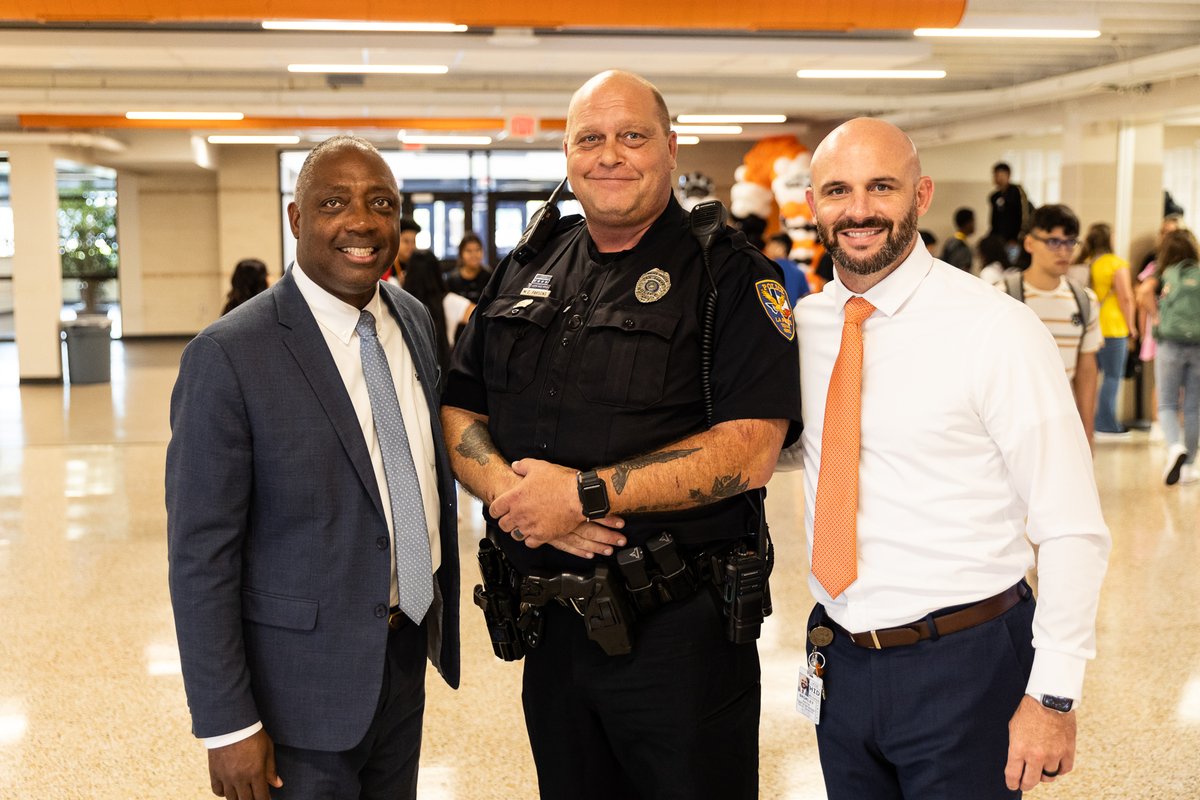 La Porte ISD tweet media
