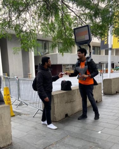 Did you see us on KCL campus? Congratulations to all graduates, and we hope you all know that you deserve compensation for dealing with online lectures! 

#lovekcl #kingscollegelondon #kcl #kclgraduation #classofcovid