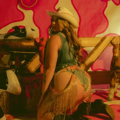 #NewProfilePic https://t.co/1TLw29TX4L<a href="/tag/newprofilepic"class="tags">#NewProfilePic</a>