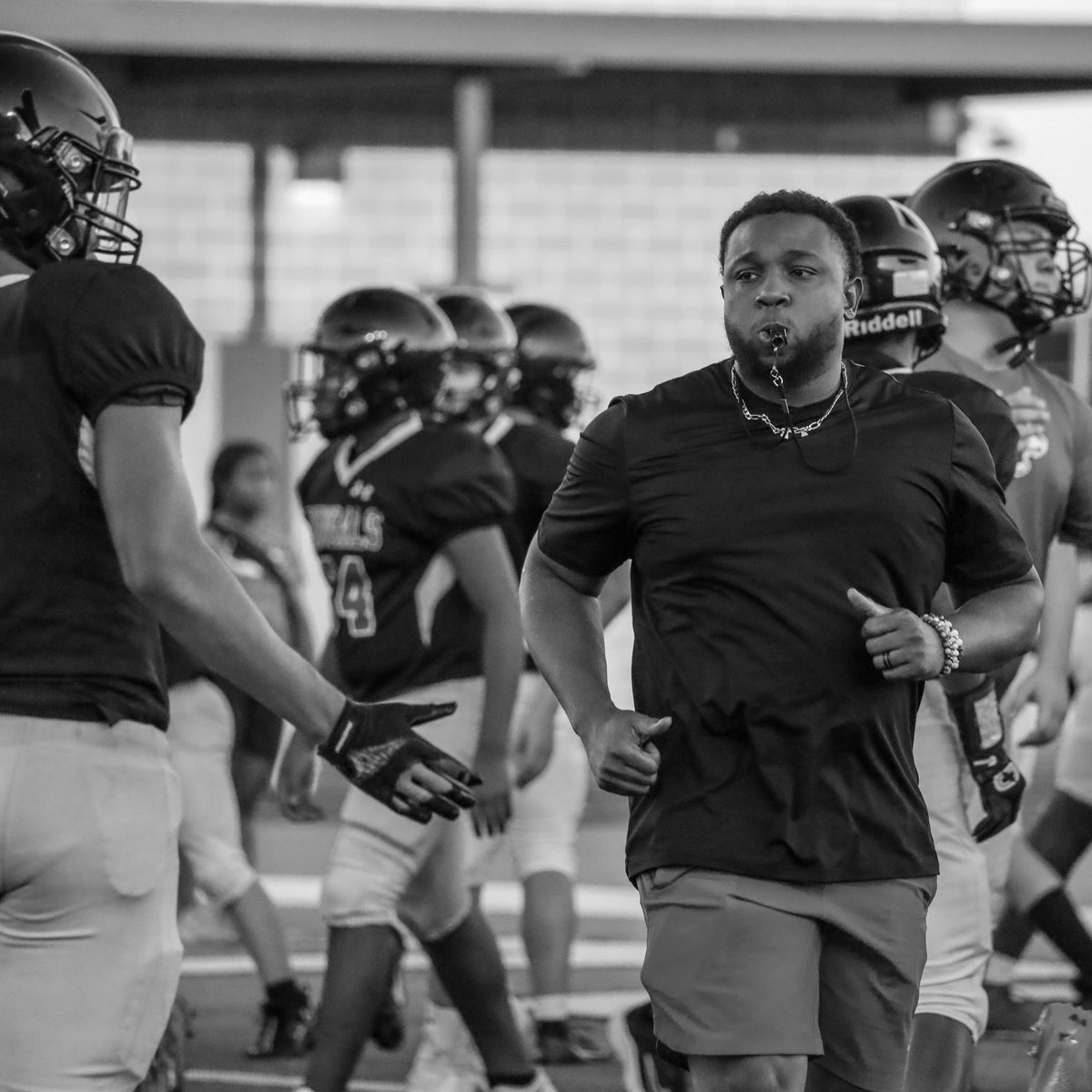 MeganCard_photo's tweet photo. "There are two pains in life. There is the pain of discipline and the pain of disappointment. If you can handle the pain of discipline, then you'll never have to deal with the pain of disappointment." -Nick Saban 

#keepchoppingwood
#txhsfb https://t.co/PfYTEgHmTn