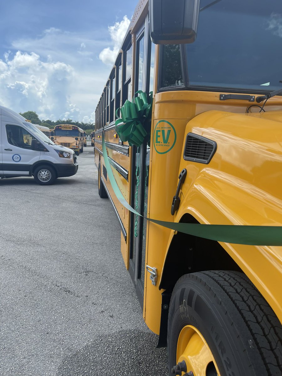 M-DCPS School Bus Transportation tweet media