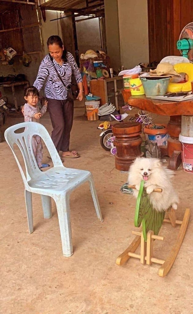 El que se fue a la villa perdió su silla.