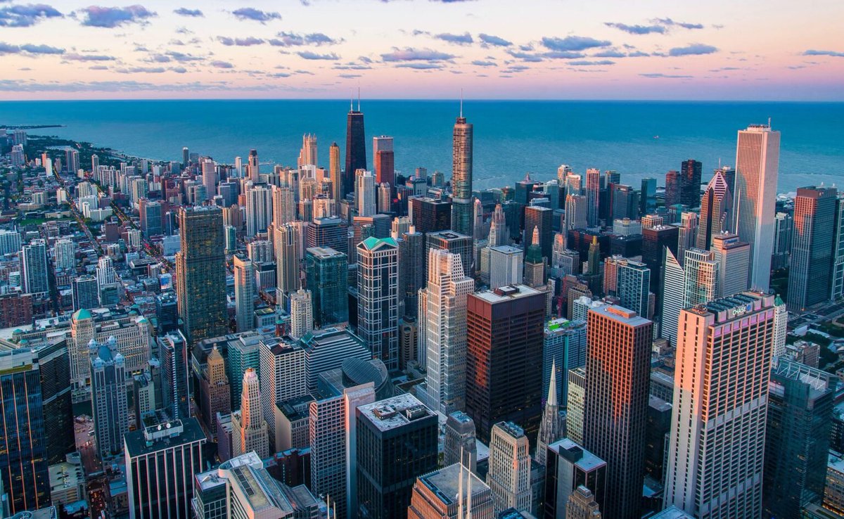 ChicagoCarTrans's tweet photo. Here's How We Suggest You Drive Safely In Chicago.
https://t.co/SPRZPgrlL0

#tipsandtricks #drivingrules #windycity #tollroads #rushhour #pedestriansandcyclists

Follow Us!    
Pinterest: https://t.co/bUq7xY4DFb
Facebook: https://t.co/UdCSSrlNaB https://t.co/8QJyWYhB4W