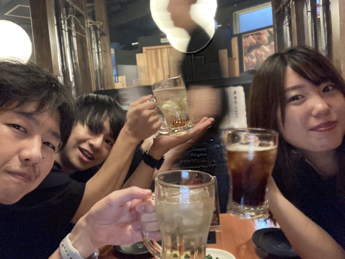 turtlecattacaci's tweet photo. 1週間くらい前になりますが亀猫打ち上げしました！
次は12月頃かな？どこかのライブハウスでやらせて頂こうと言う話で落ち着きました_(:3 」∠)_
それまではひっそりバンド練！！ https://t.co/9wgVJyfWA4