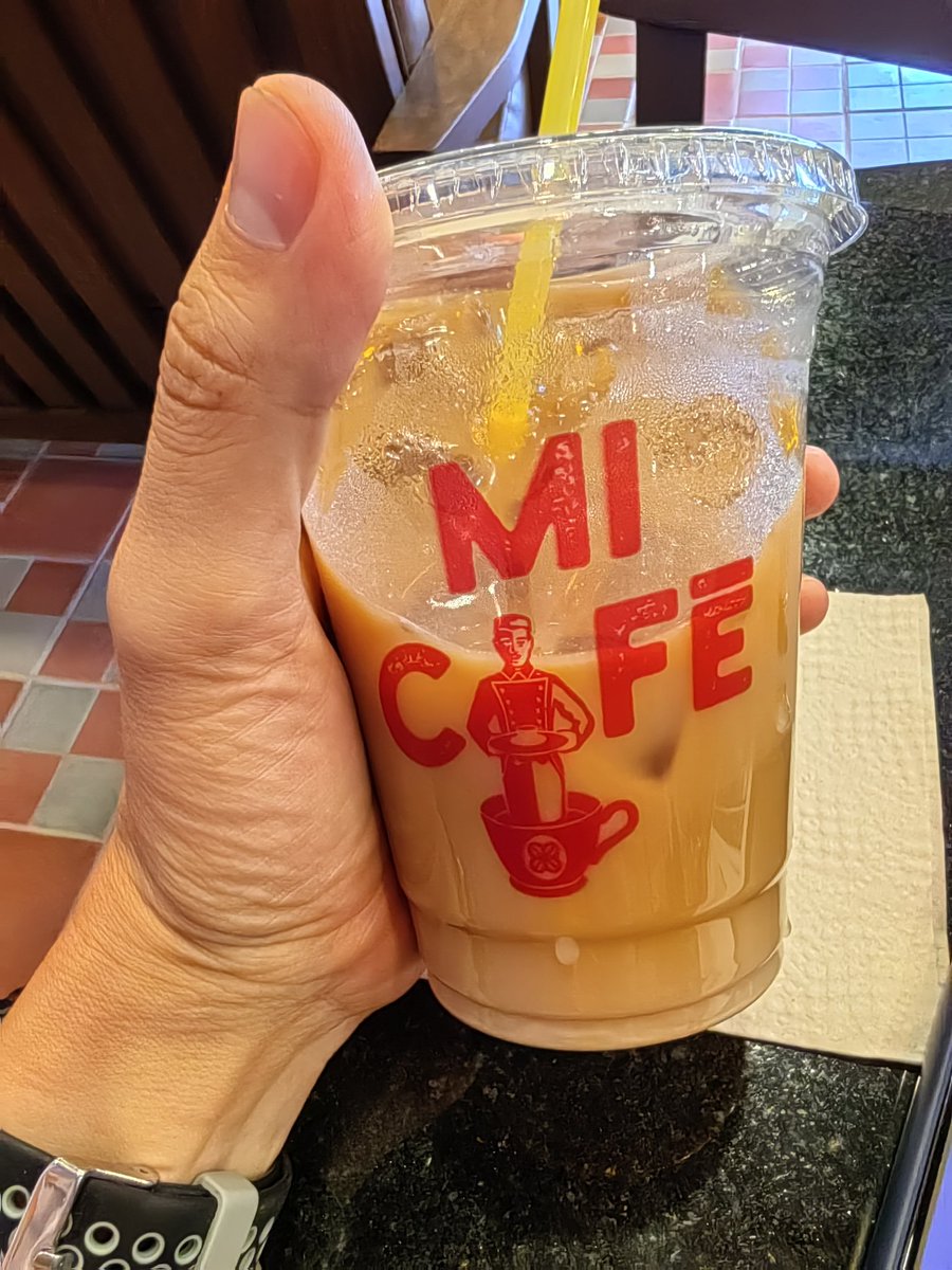arkbto's tweet photo. Cafecito time https://t.co/v2G3wrLmDG