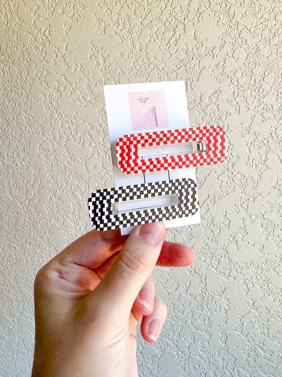 madewmagicus's tweet photo. These checkered clips are so fun! They come in a set of two, mix and match colors! A perfect subtle spooky accessory 🎃 https://t.co/UzRcL96QLt